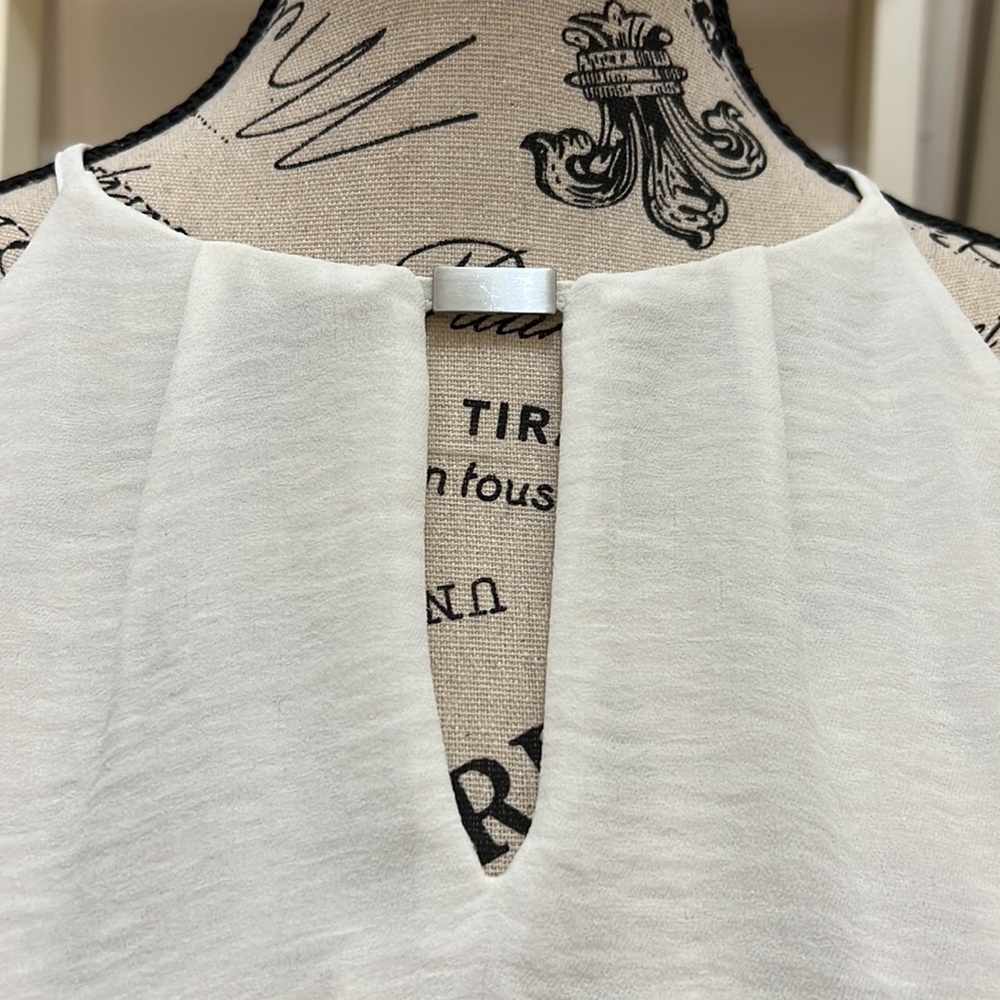 Ellen Tracy Cold Shoulder Blouse - Picture 10 of 14